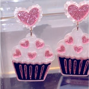 🧁🧁🧁🩷🩷 Cupcake Earrings